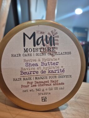 Maui Moisture Revive & Hydrate Shea Butter Hair Mask For Damaged Hair.
